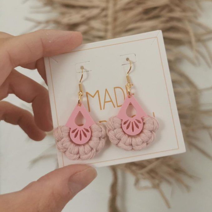 Boucle d'oreilles en macramé