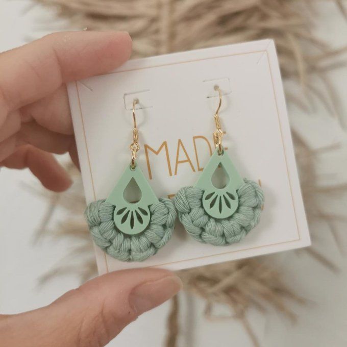 Boucle d'oreilles en macramé