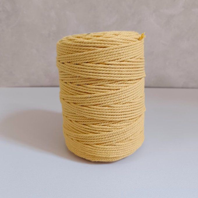 Corde de coton torsadé  colori  jaune de 2.5mm (neuve) 