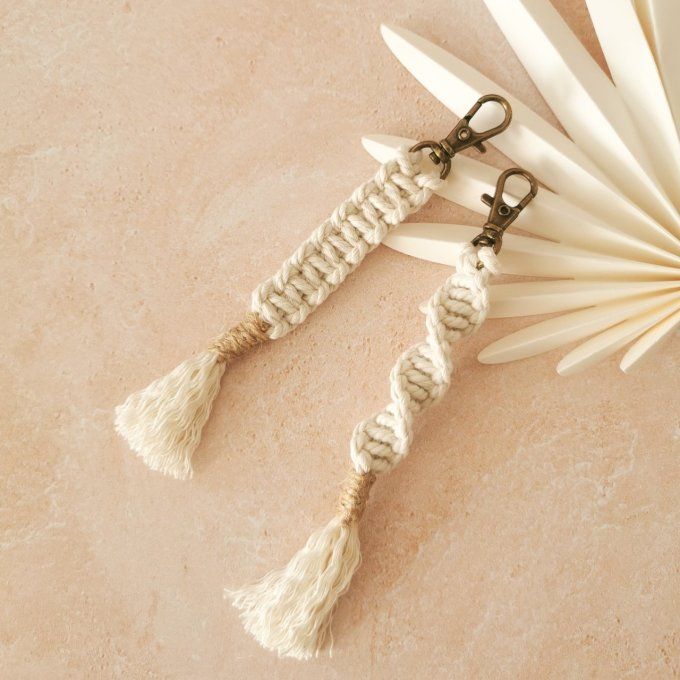 porte clefs en macramé